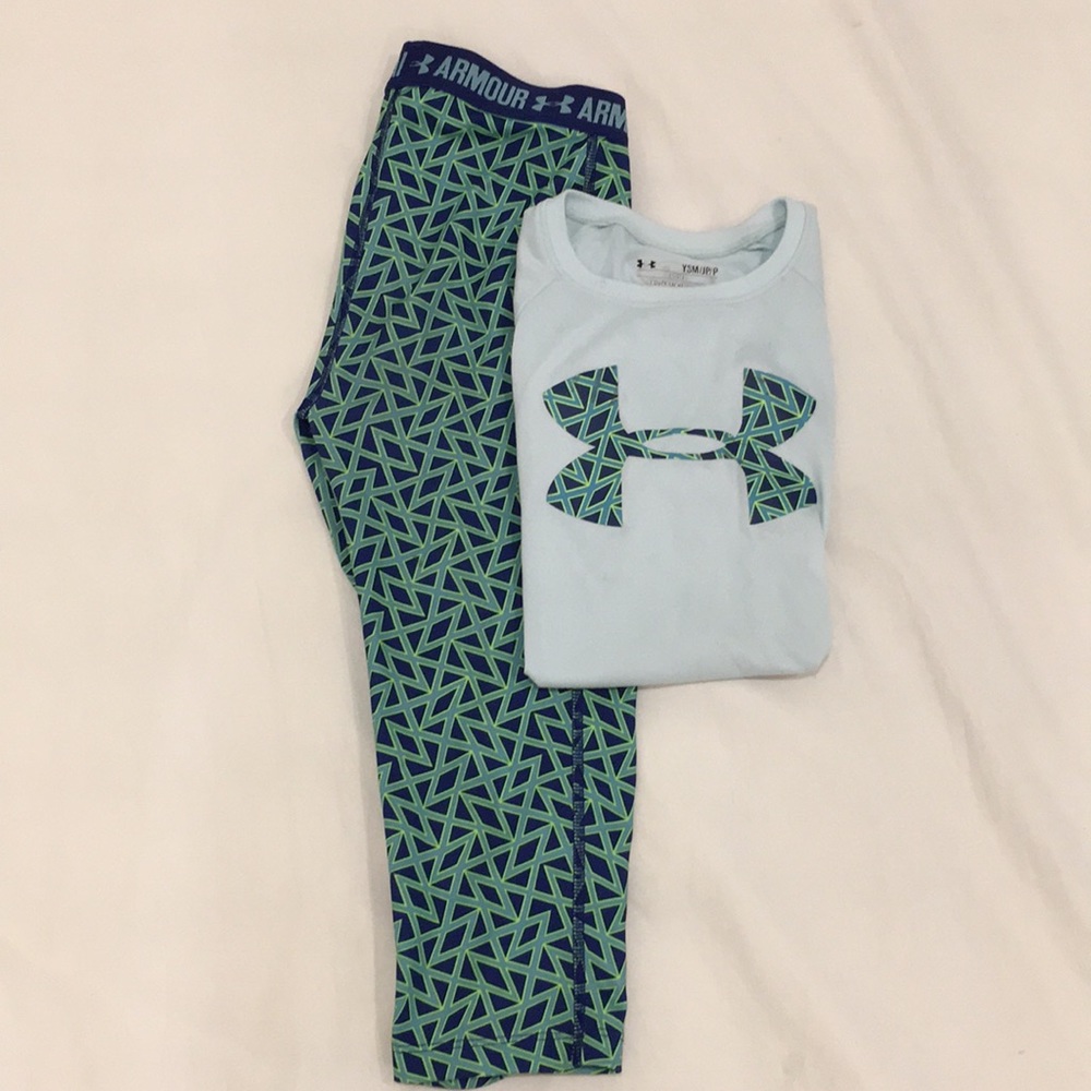 Matching athletic leggings with shirt